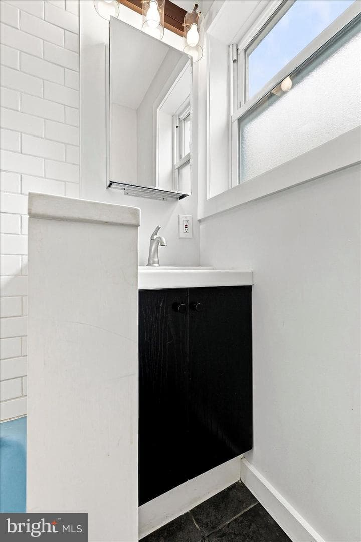 3150 Mercer Street photo 14