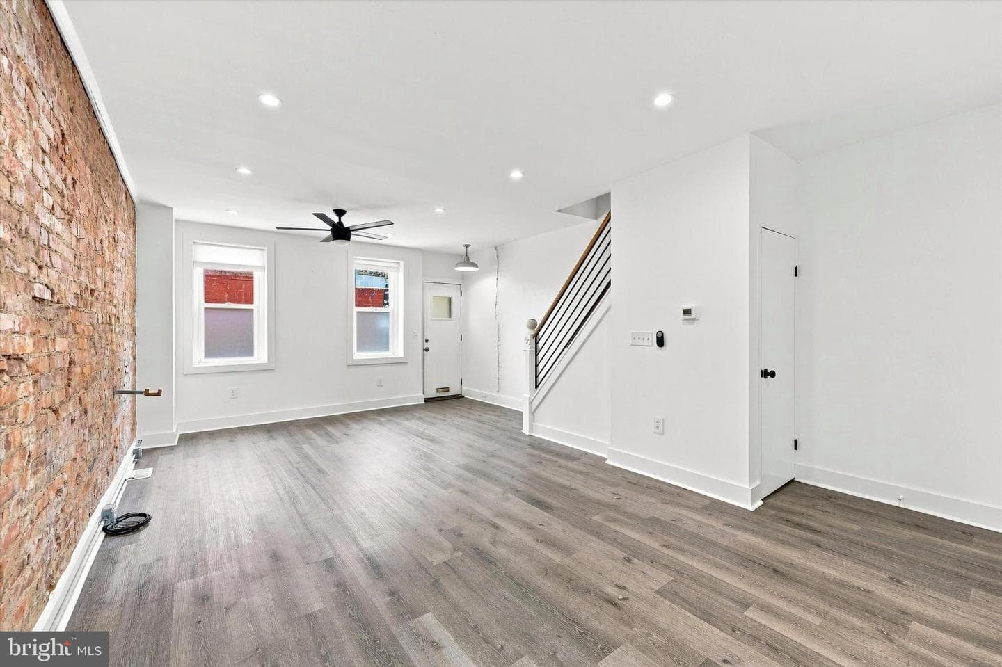 3150 Mercer Street photo 3