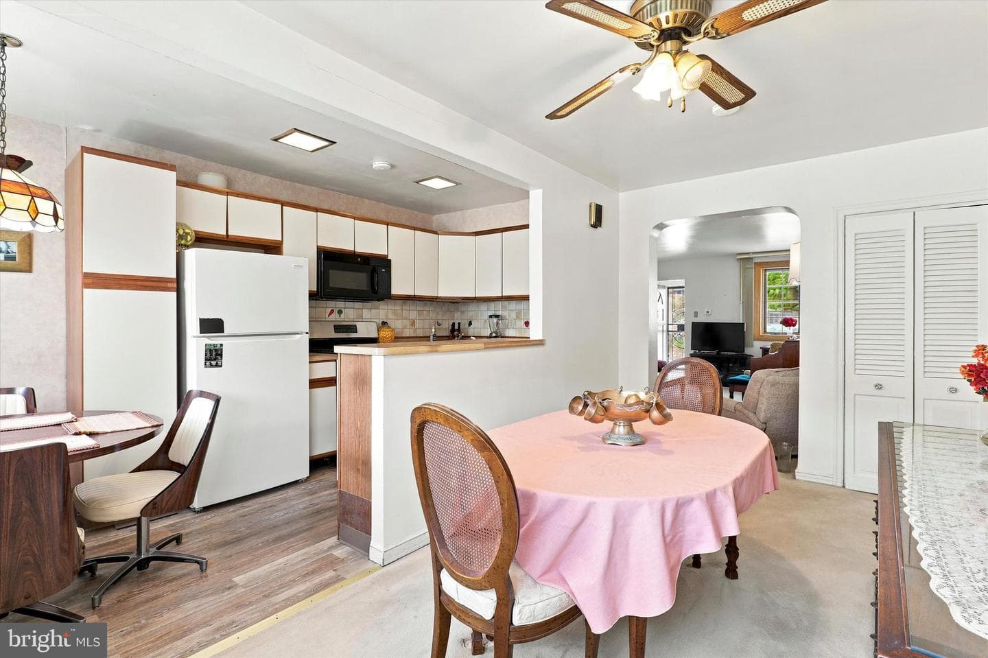 8547 Forrest Avenue photo 8