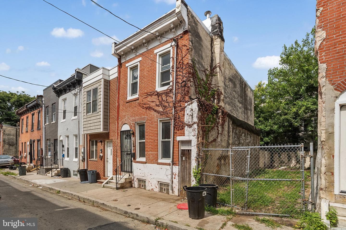 1924 N Darien Street photo 17