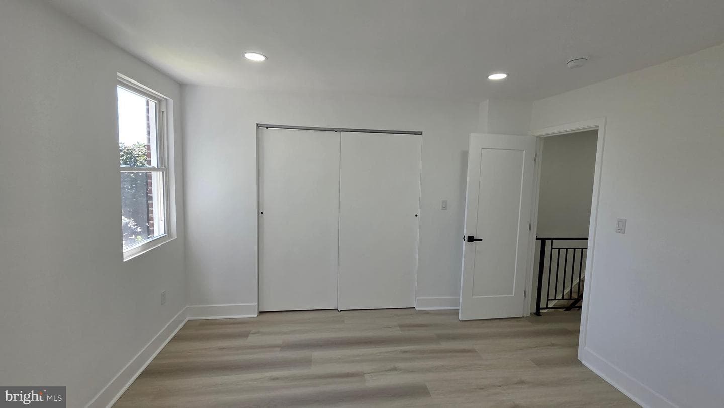 116 E Cheltenham Avenue photo 19