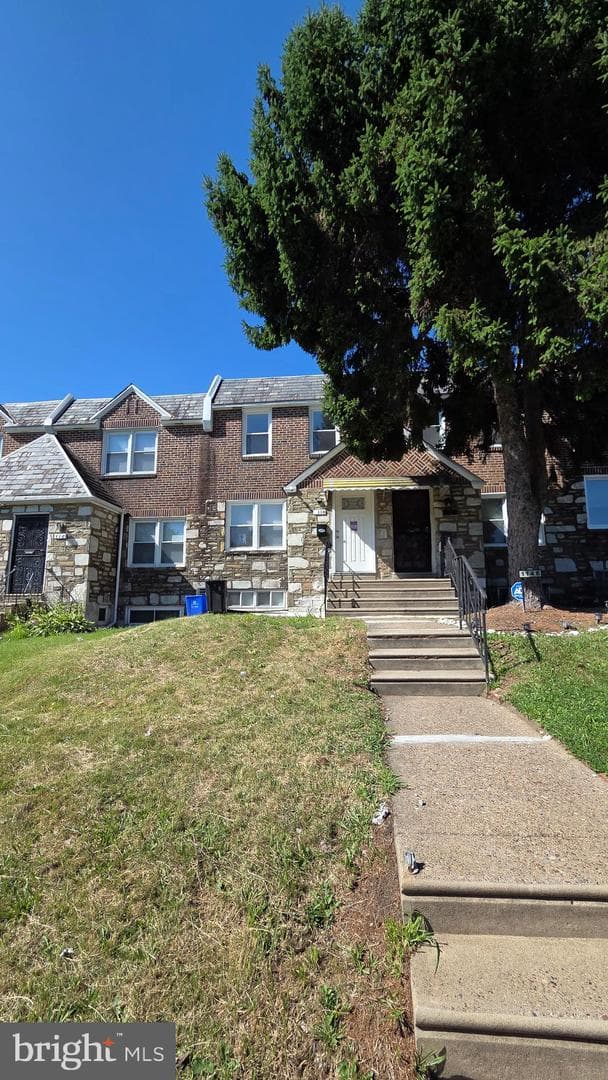116 E Cheltenham Avenue photo 2
