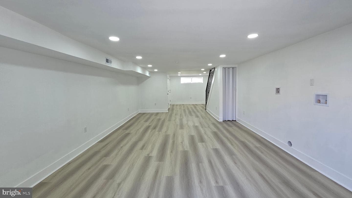 116 E Cheltenham Avenue photo 35