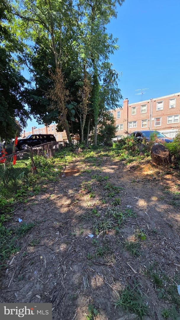 116 E Cheltenham Avenue photo 37