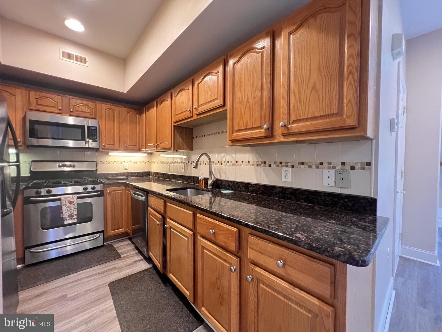 540 Easy Street #t91 photo 15