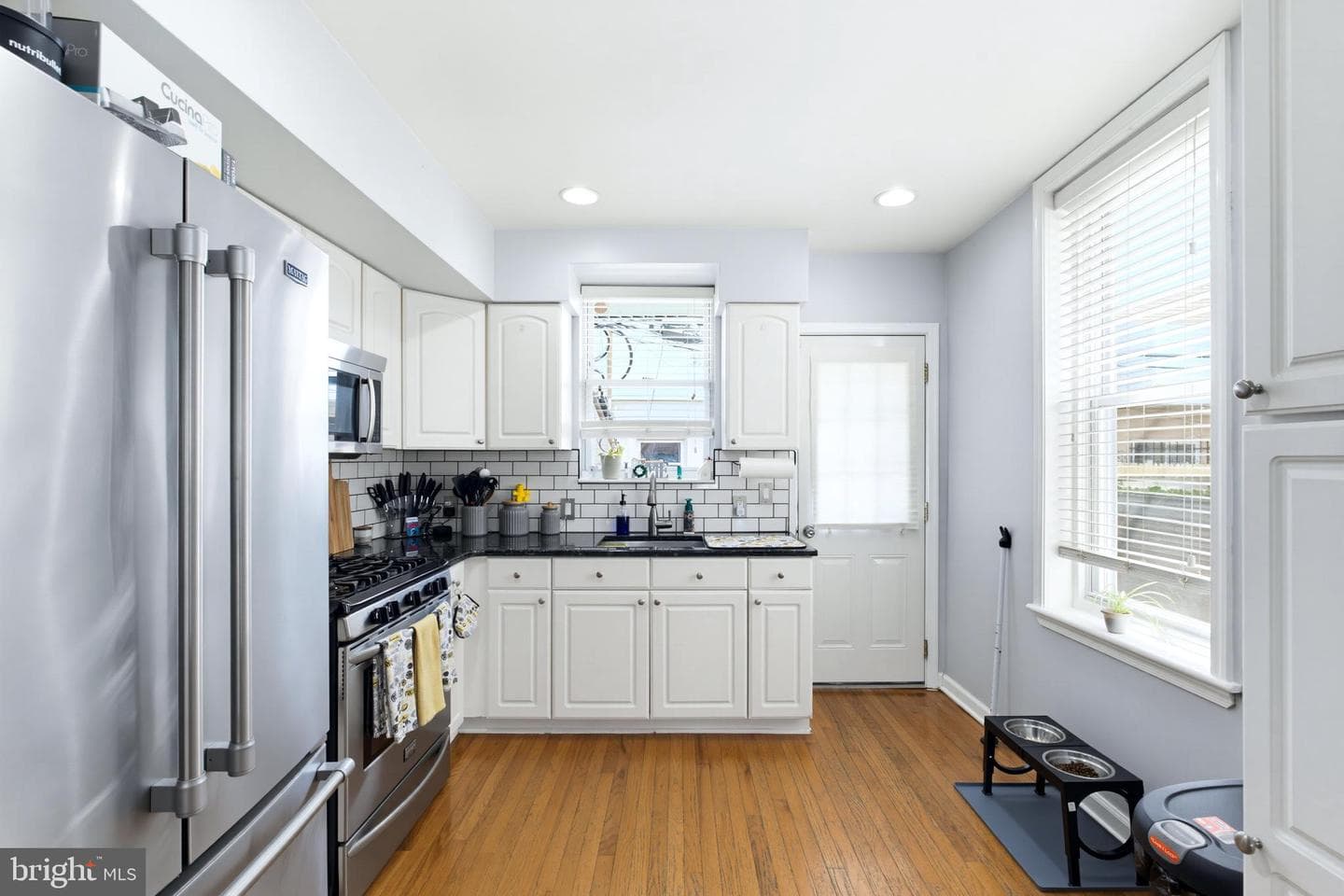 2409 S Clarion Street photo 5