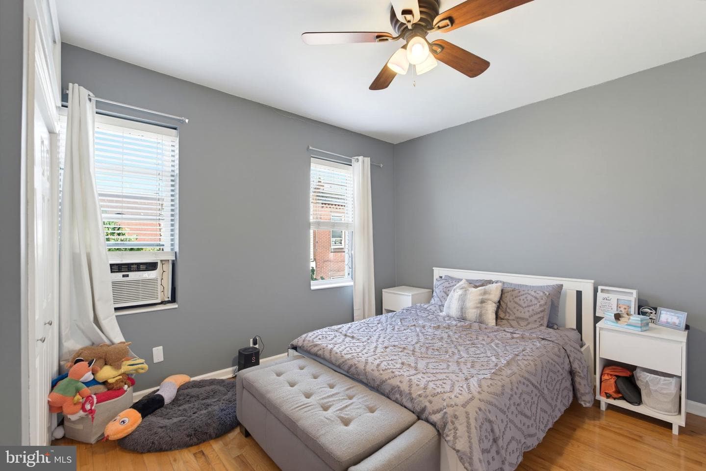 2409 S Clarion Street photo 8