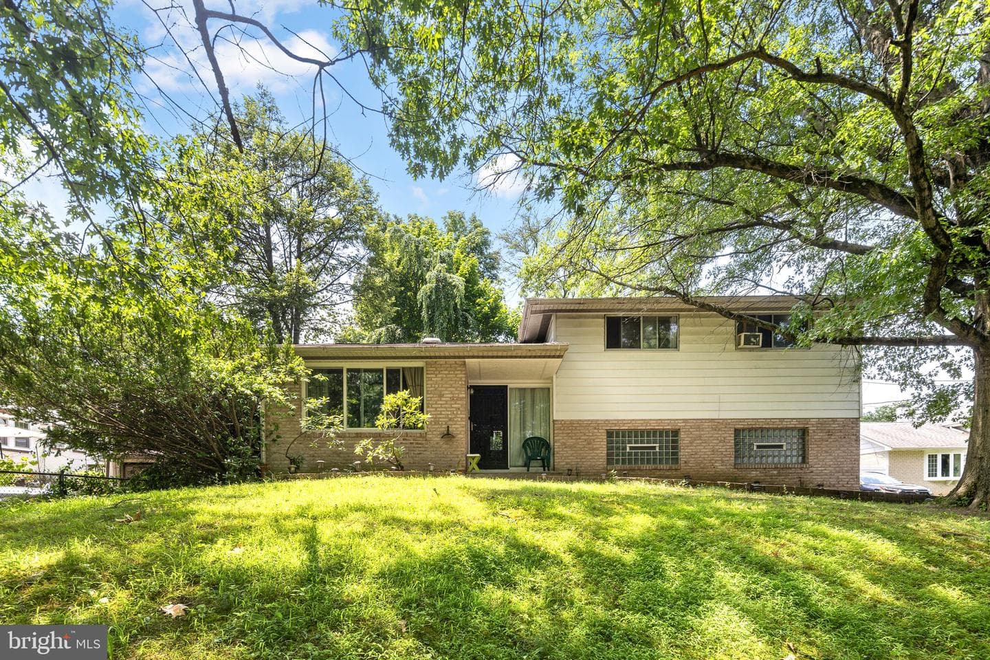 6348 Henry Avenue, Philadelphia