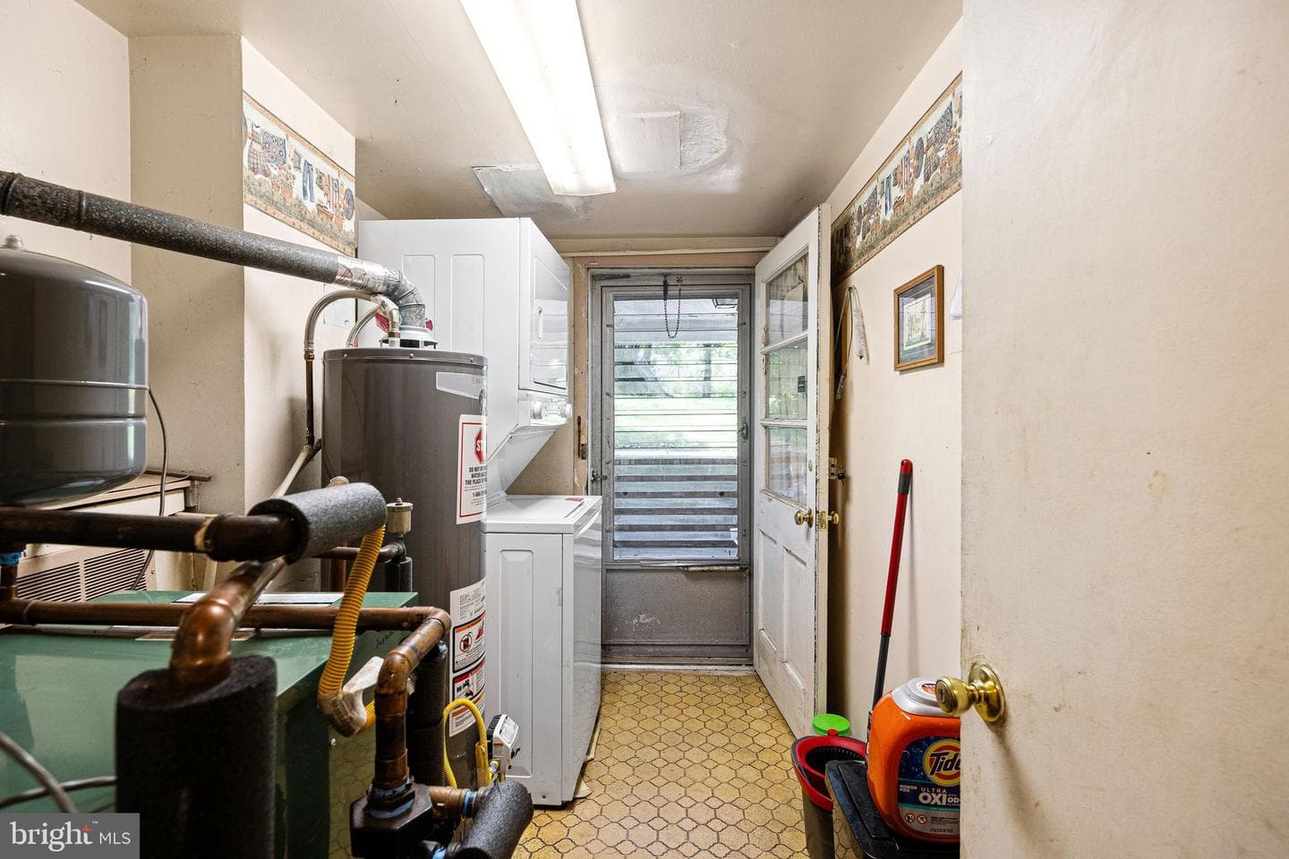 6348 Henry Avenue photo 26