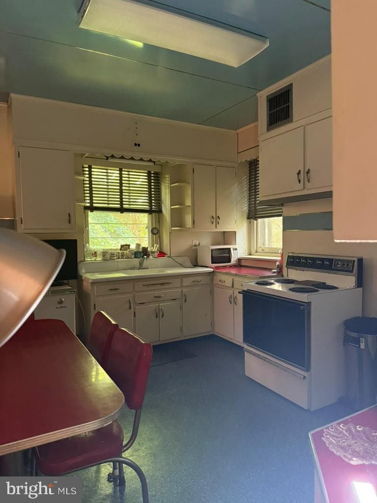 6672 Lincoln Drive photo 10