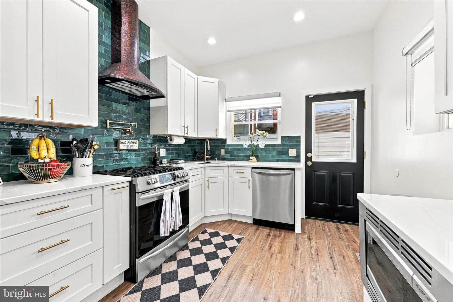 2543 S 17th Street, Philadelphia