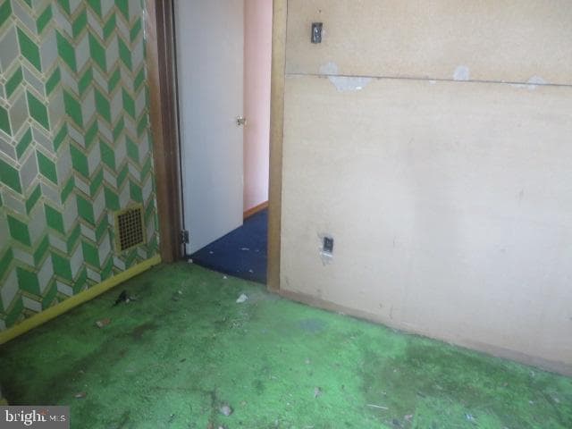 132 Roseberry Street photo 9