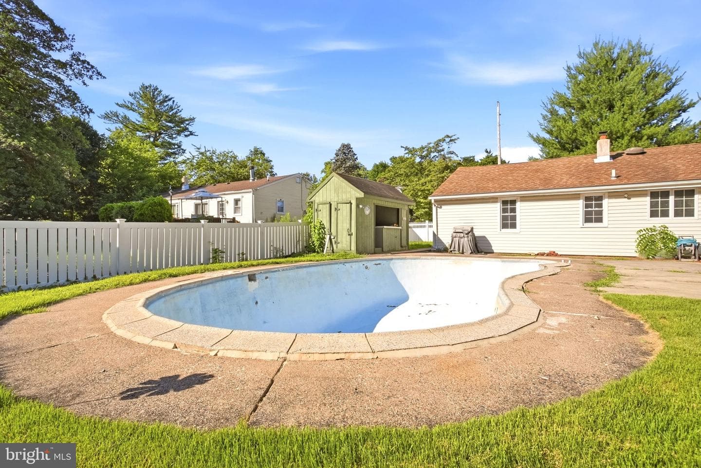 801 Southampton Road photo 46