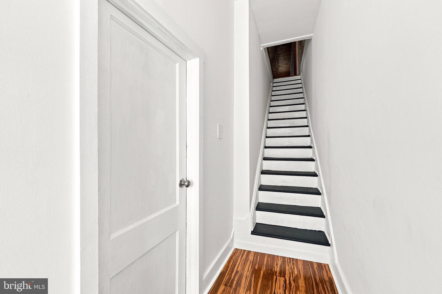 726 Latona Street photo 3