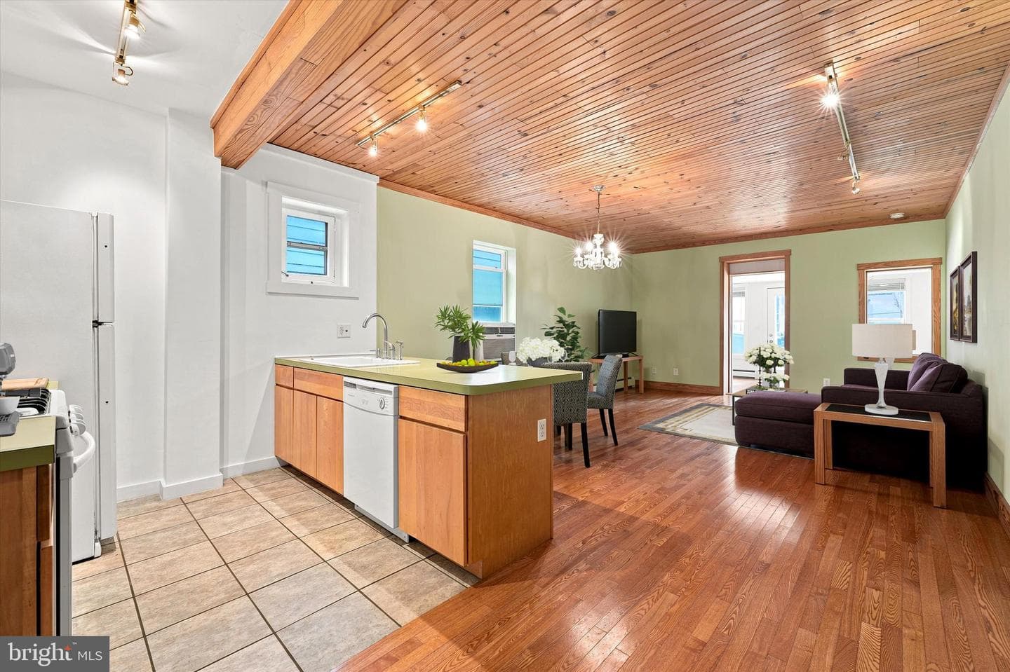 726 Latona Street photo 4