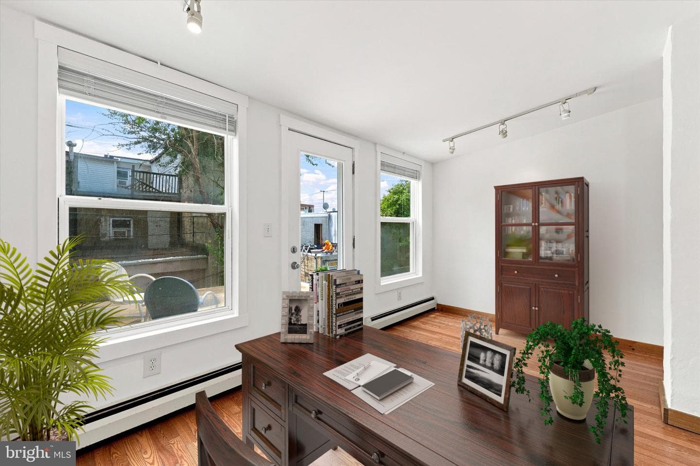 726 Latona Street photo 7