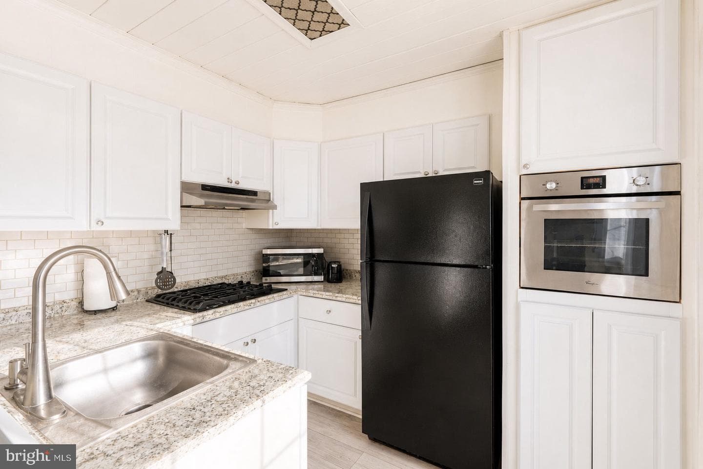 10916 Modena Place photo 11