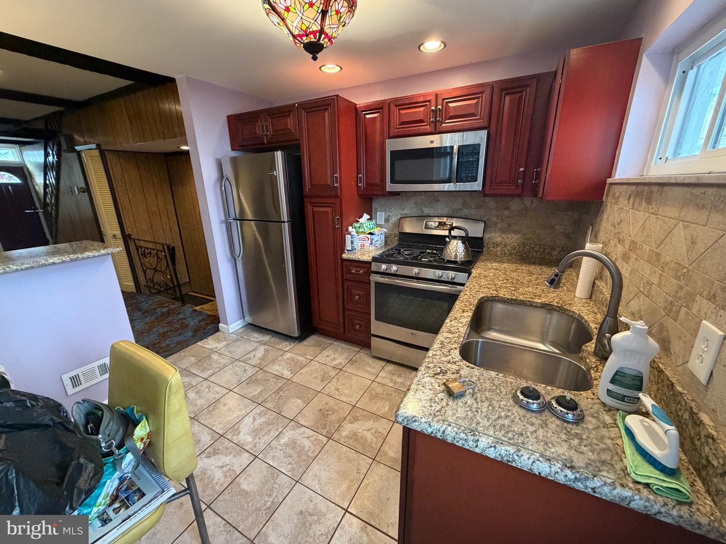 2049 S Beechwood Street photo 8