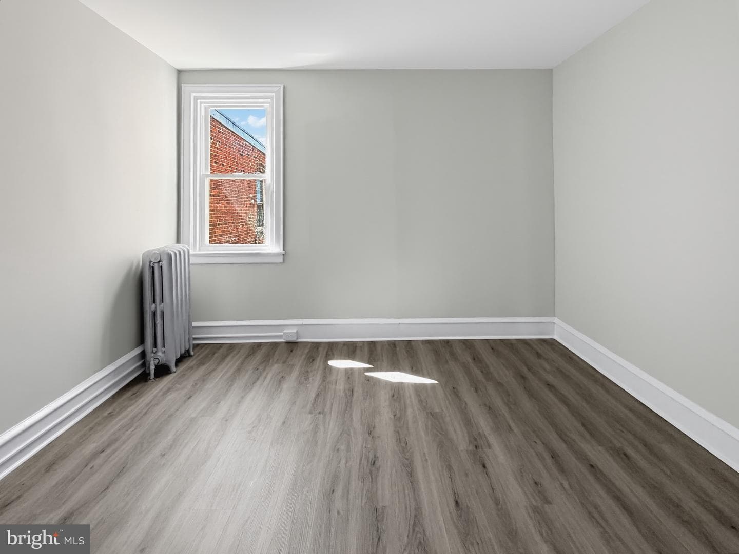 5825 Hoffman Avenue photo 37