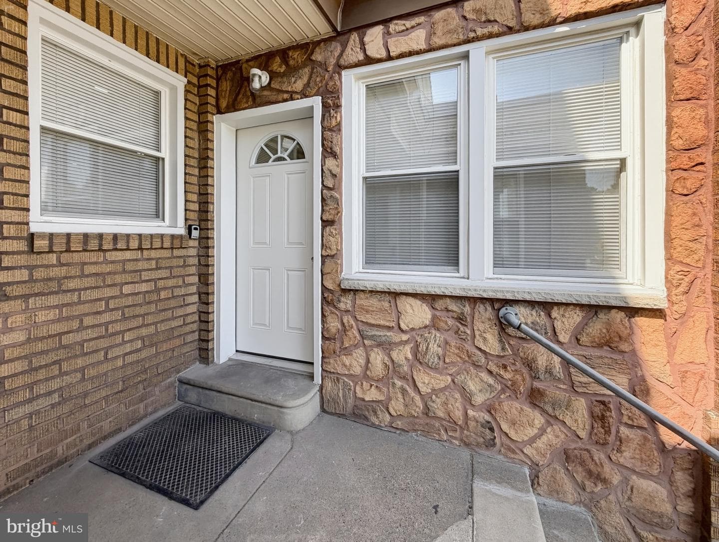 5825 Hoffman Avenue photo 7