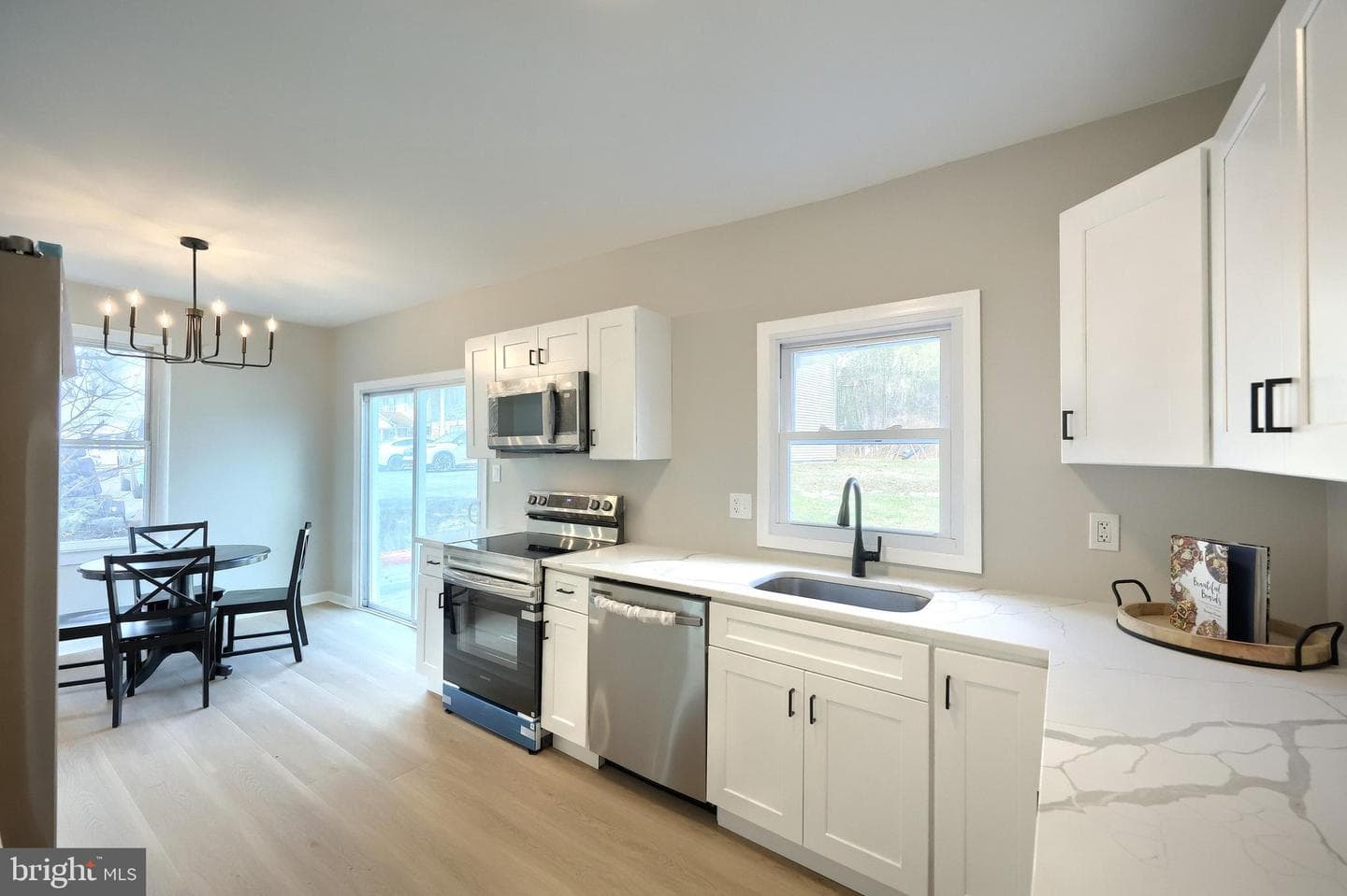 433 Valley Street photo 22