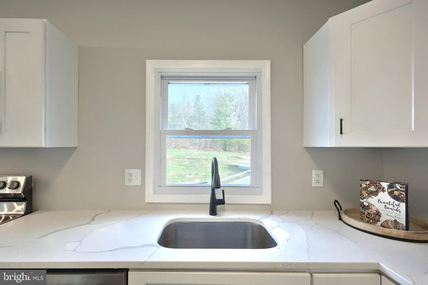 433 Valley Street photo 24