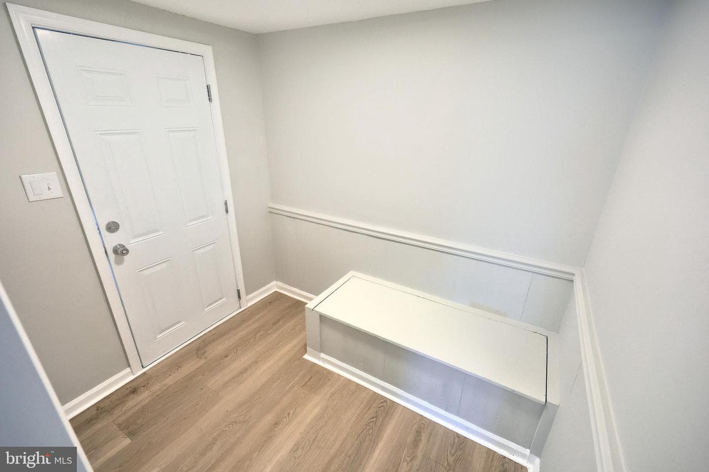 433 Valley Street photo 26