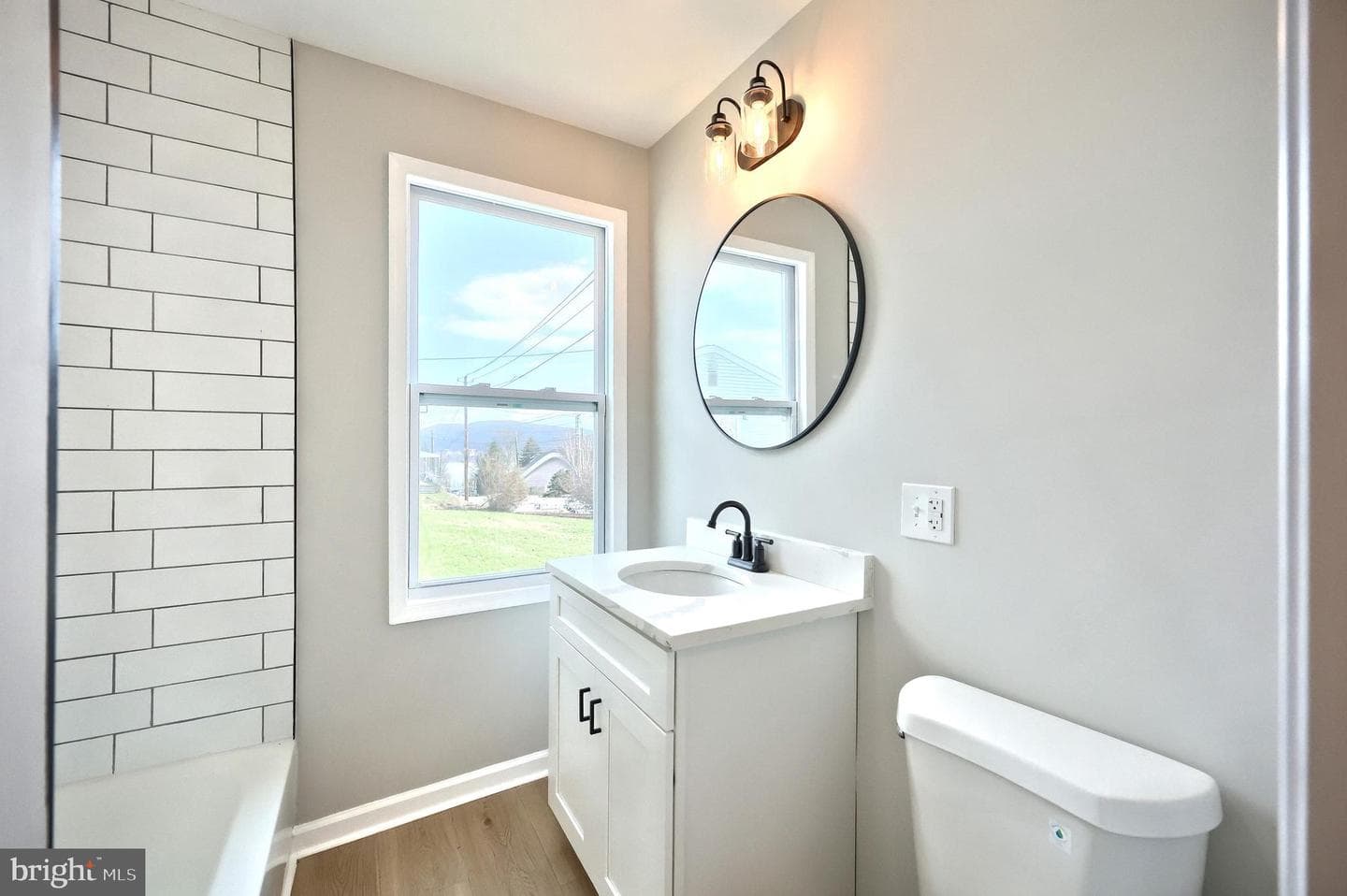 433 Valley Street photo 27