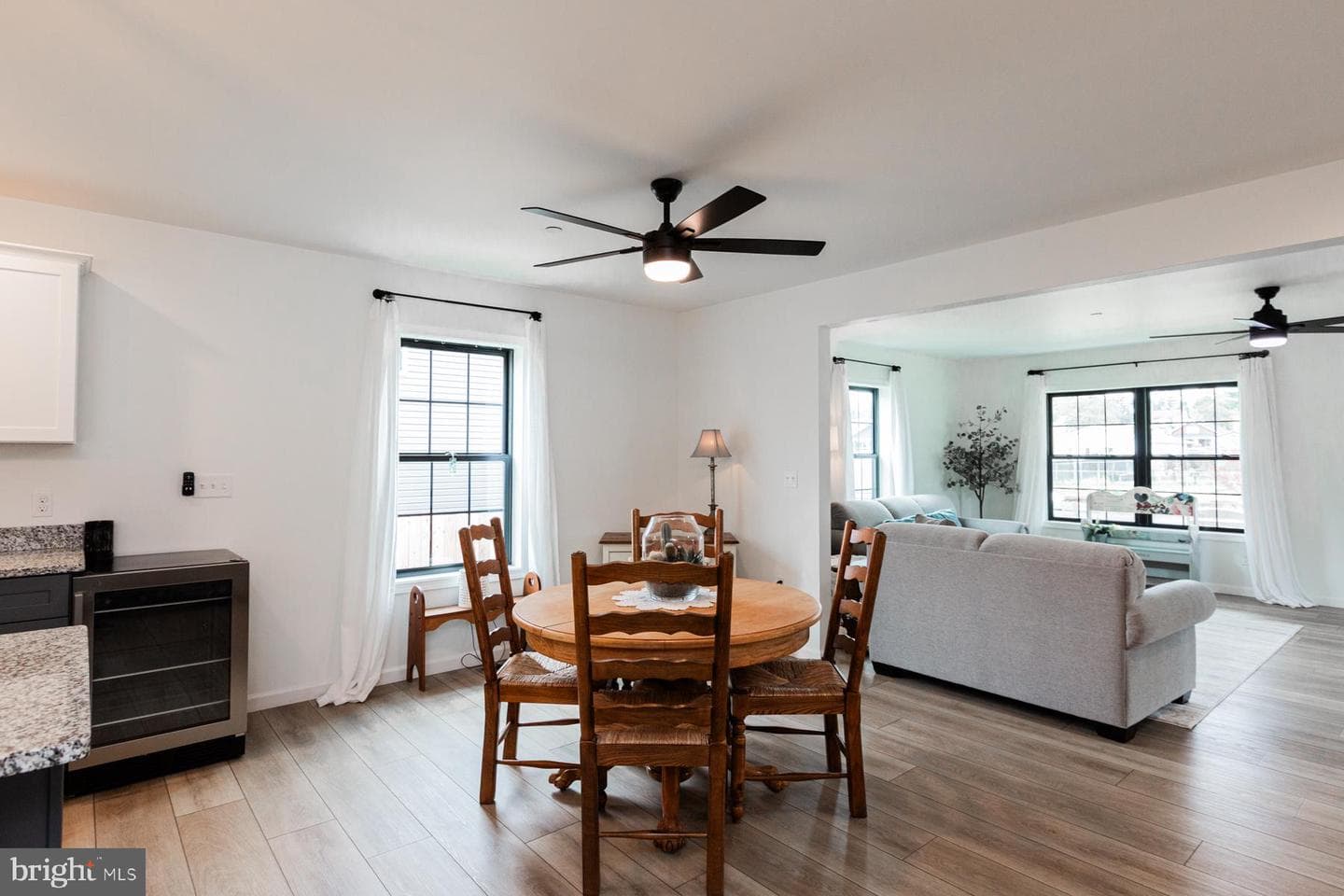 515 Maple Avenue photo 42