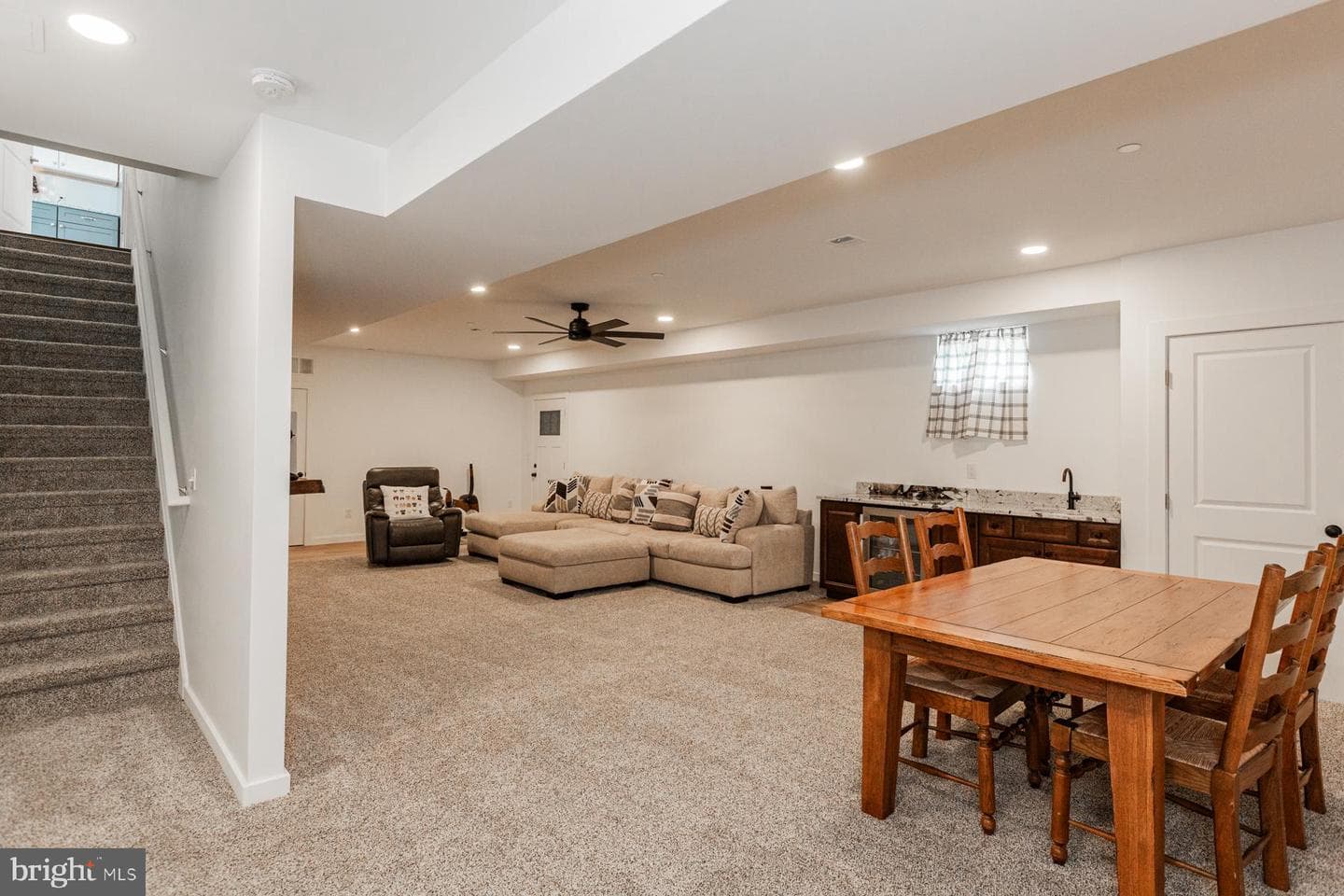 515 Maple Avenue photo 57
