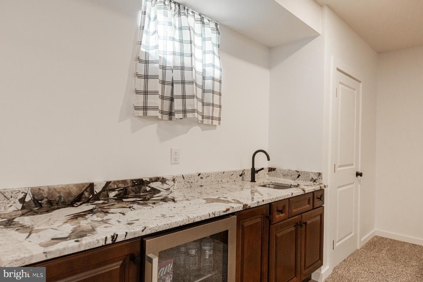 515 Maple Avenue photo 60