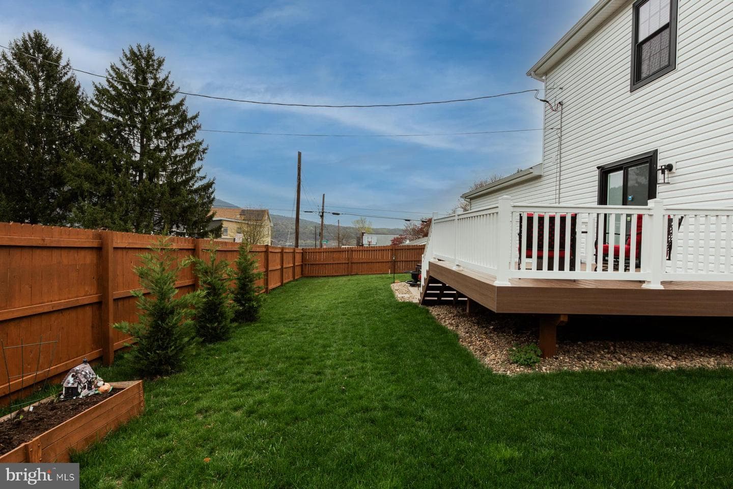 515 Maple Avenue photo 86