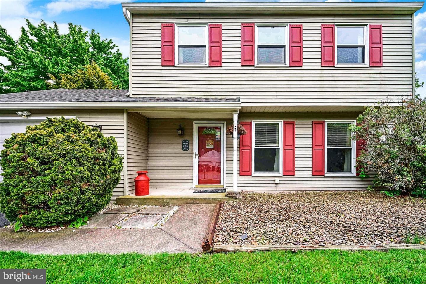 2000 Elm Street photo 4