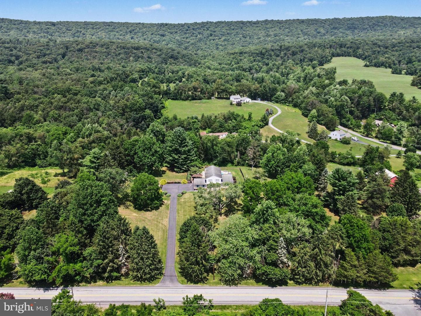 2525 Valley Road photo 41