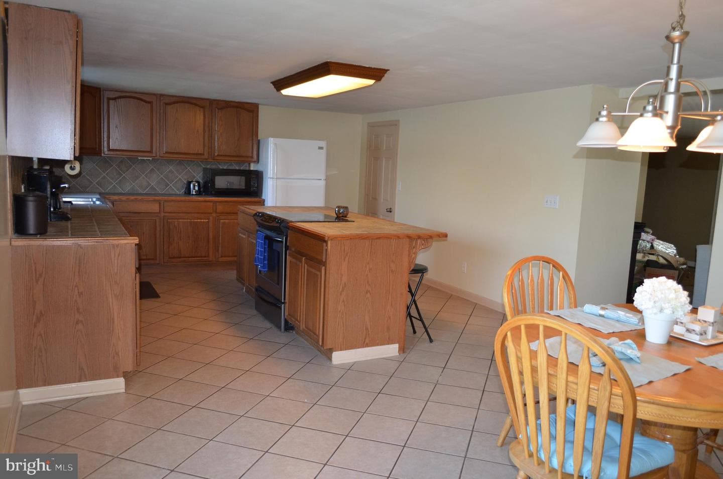 77 N Main Street photo 16
