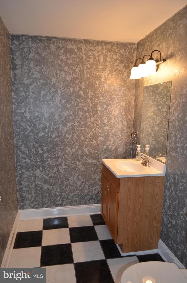 77 N Main Street photo 34