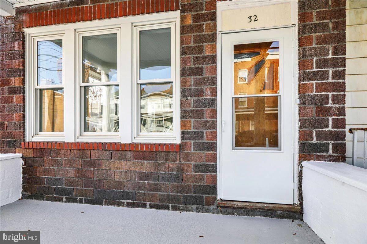 32 S Front Street photo 5
