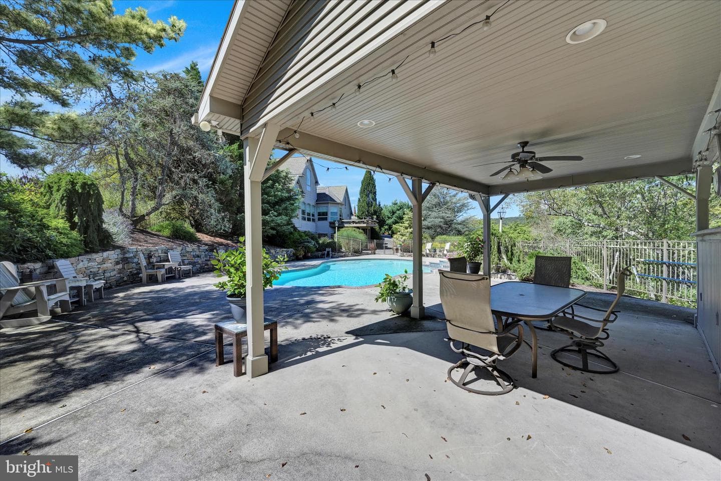 1161 Sunset Dr photo 10