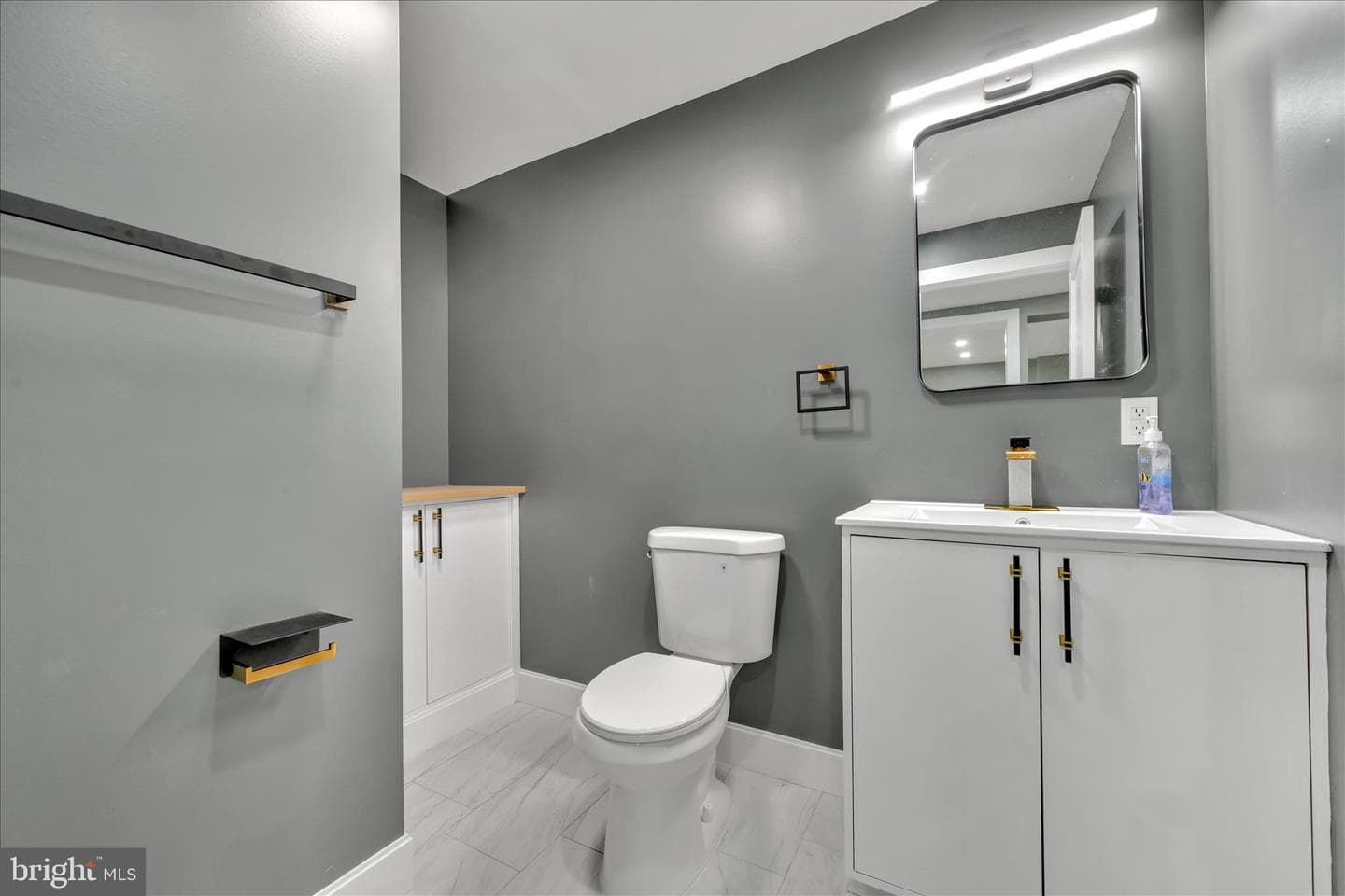 442 Lewis Street photo 13