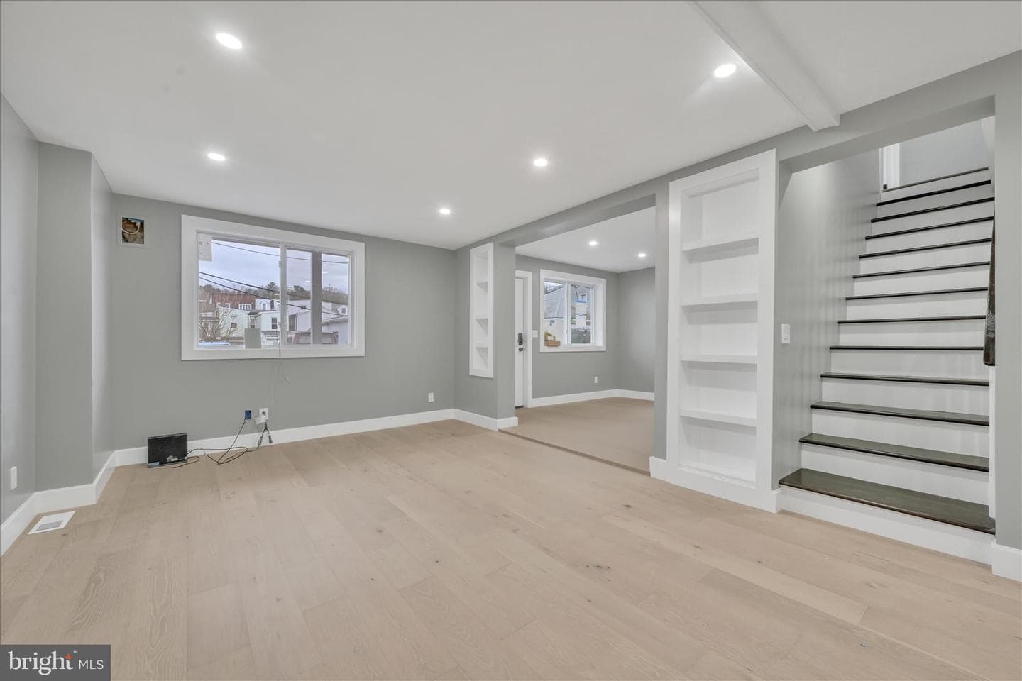 442 Lewis Street photo 5