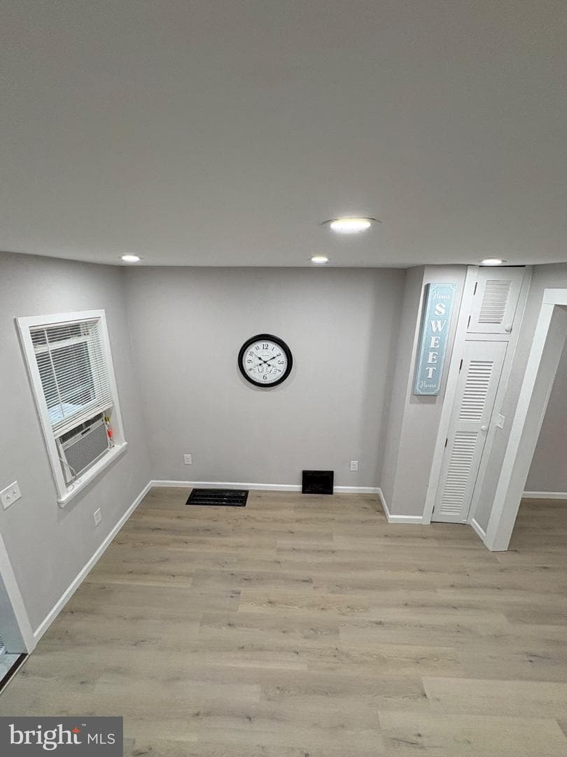 1103 W Market Street photo 23