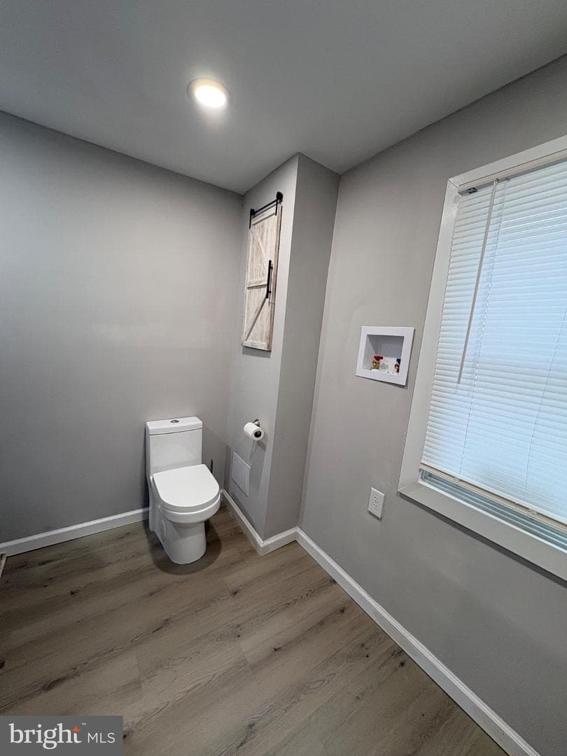 1103 W Market Street photo 45