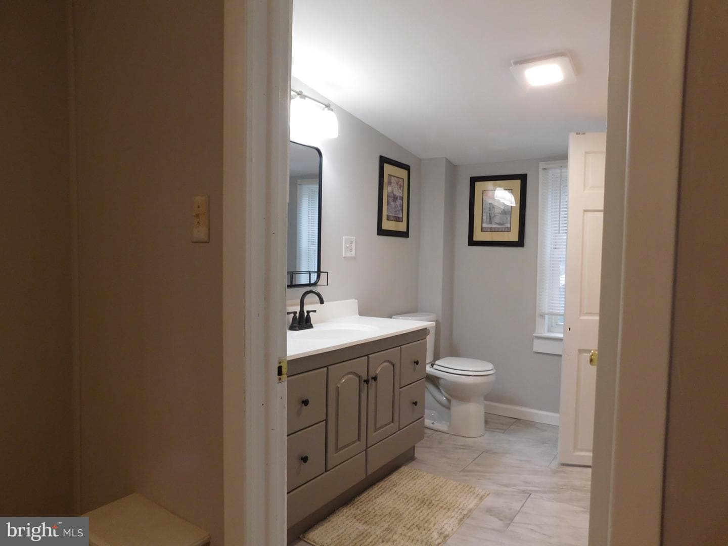 1103 W Market Street photo 71