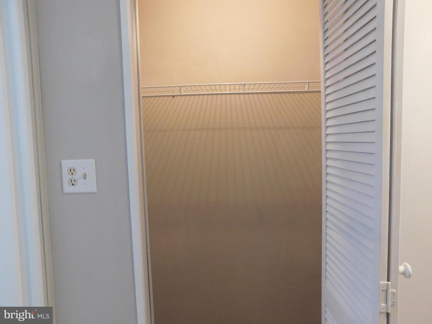 1103 W Market Street photo 82