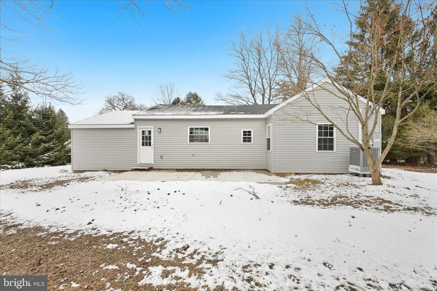 200 Willow Road photo 30