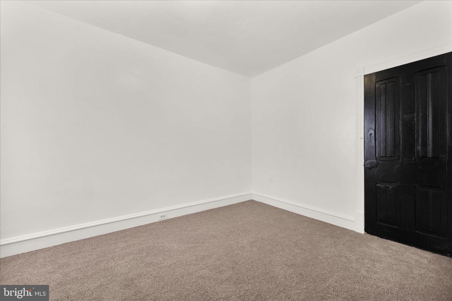 621 N Centre Street photo 16