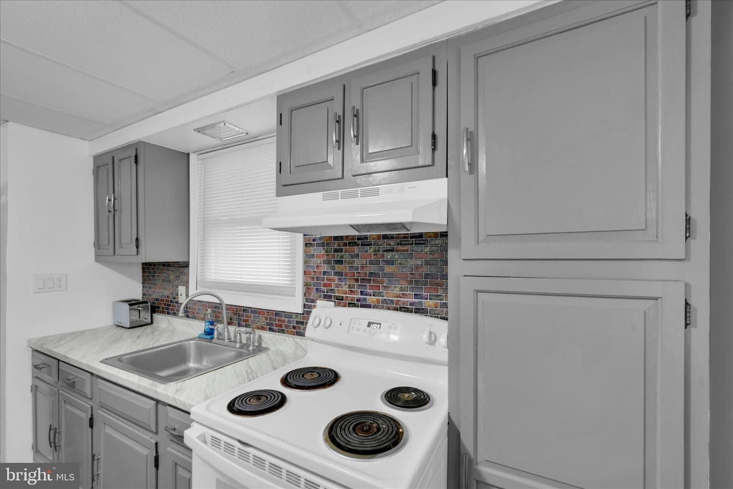 435 W Centre Street photo 13