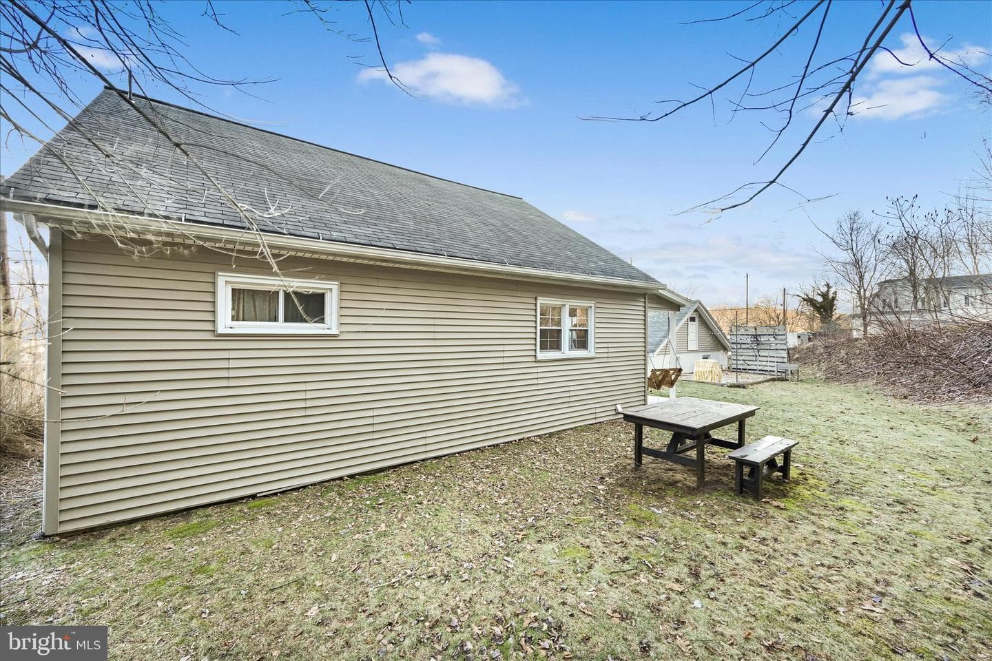 412 E Bacon Street photo 24