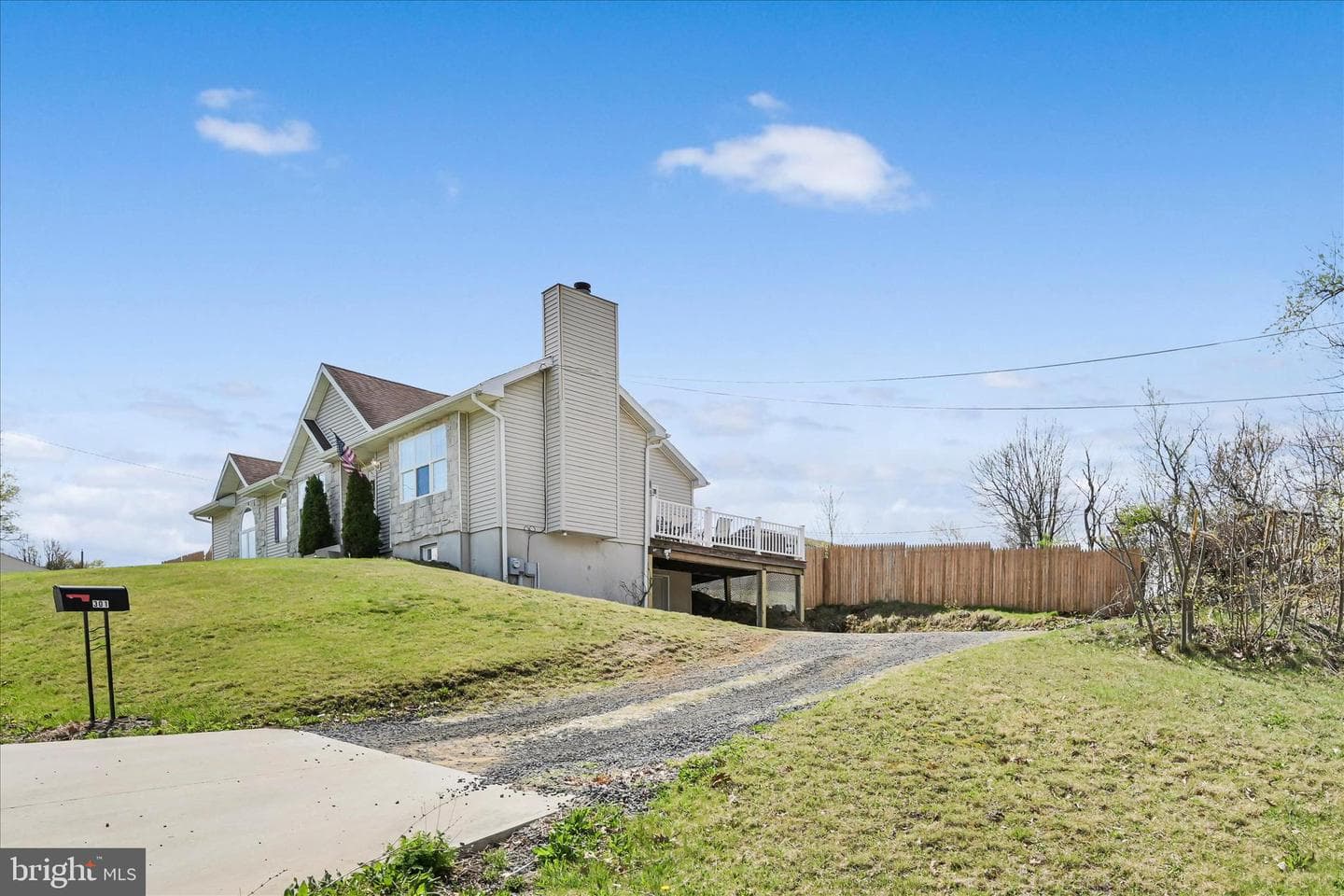 301 Brown Street photo 10