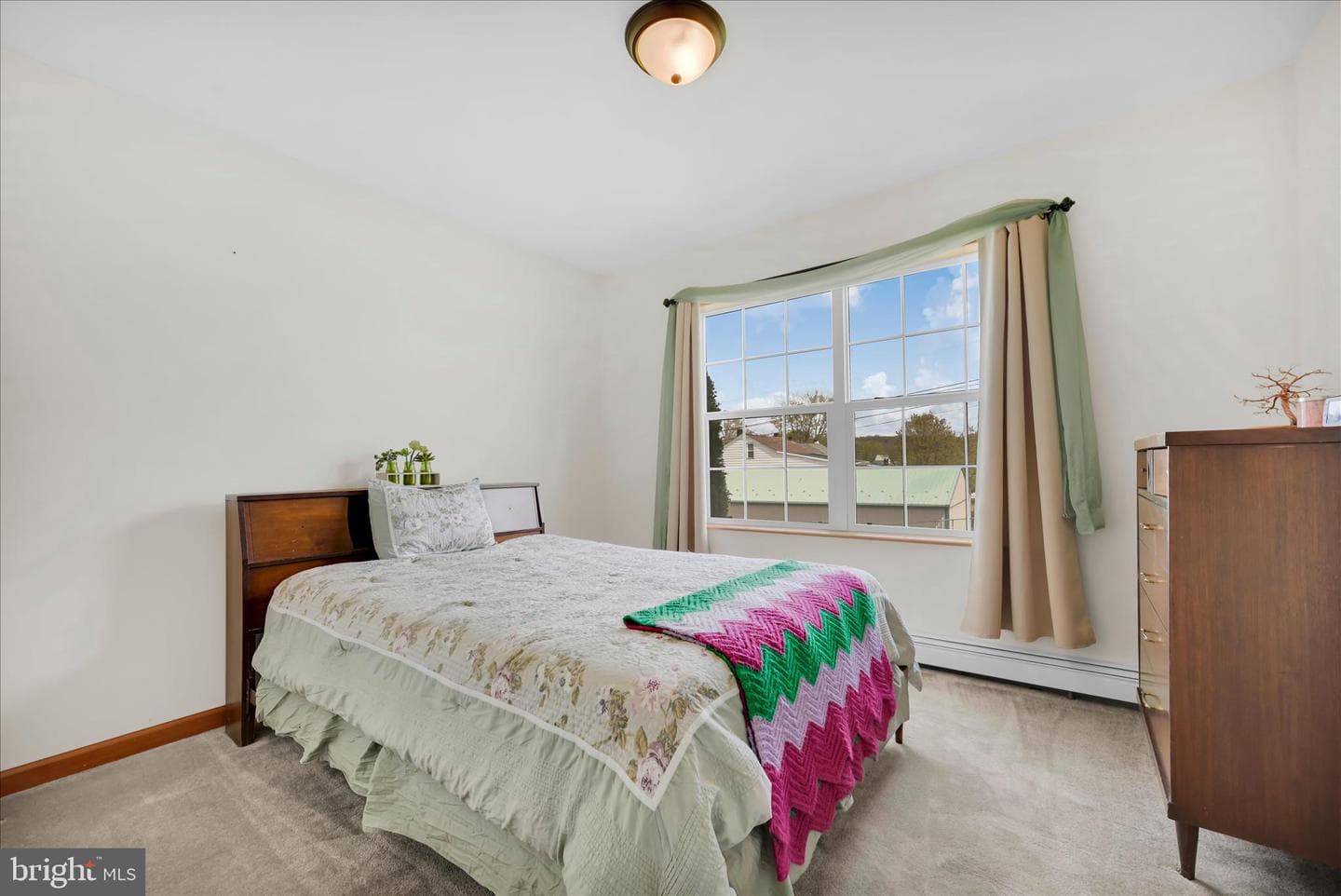 301 Brown Street photo 29
